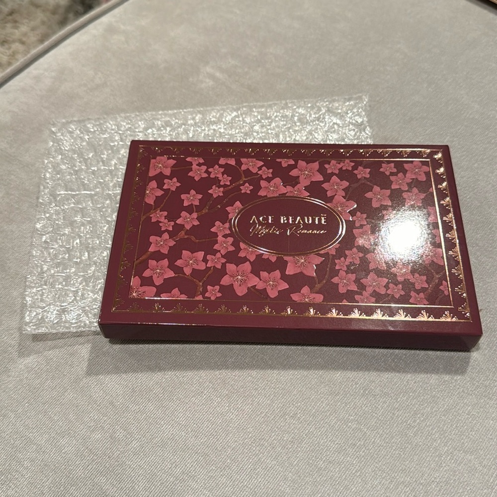 Ace Beaute New Mystic Romance eyeshadow palette